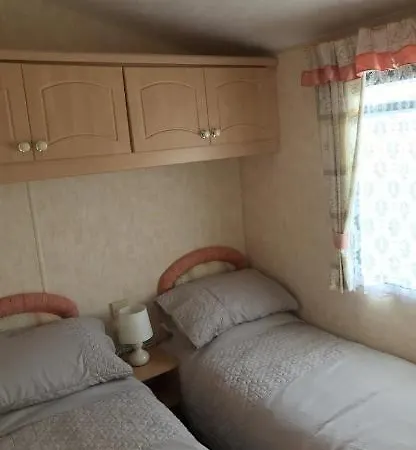 农家乐 Low Grange Caravan